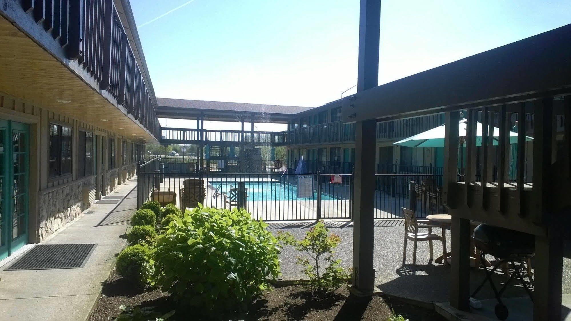 Pepper Tree Inn Beaverton Exterior foto